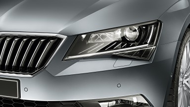 Seeing through the winter: New ŠKODA Superb dynamic light features