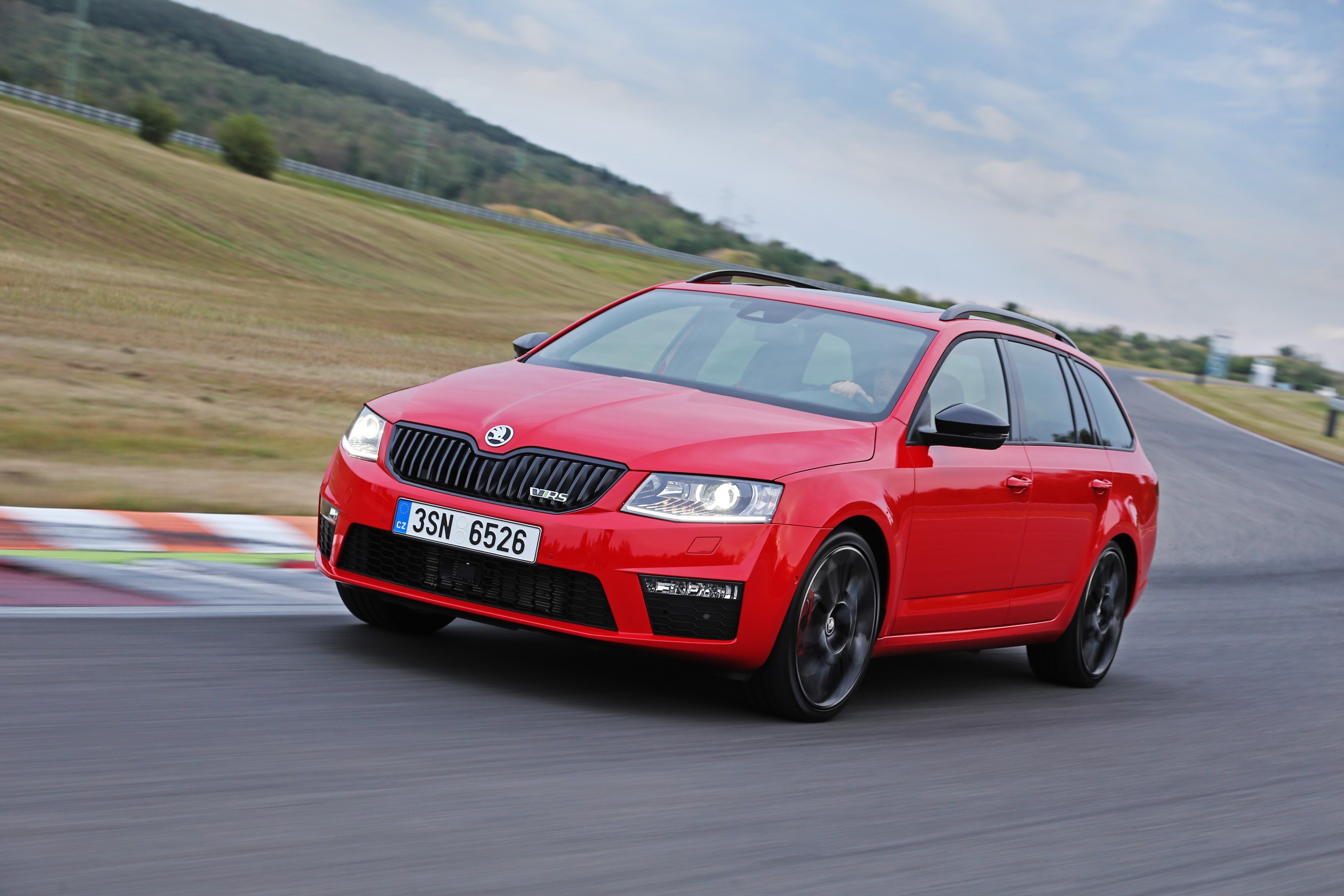 Octavia Rs 230