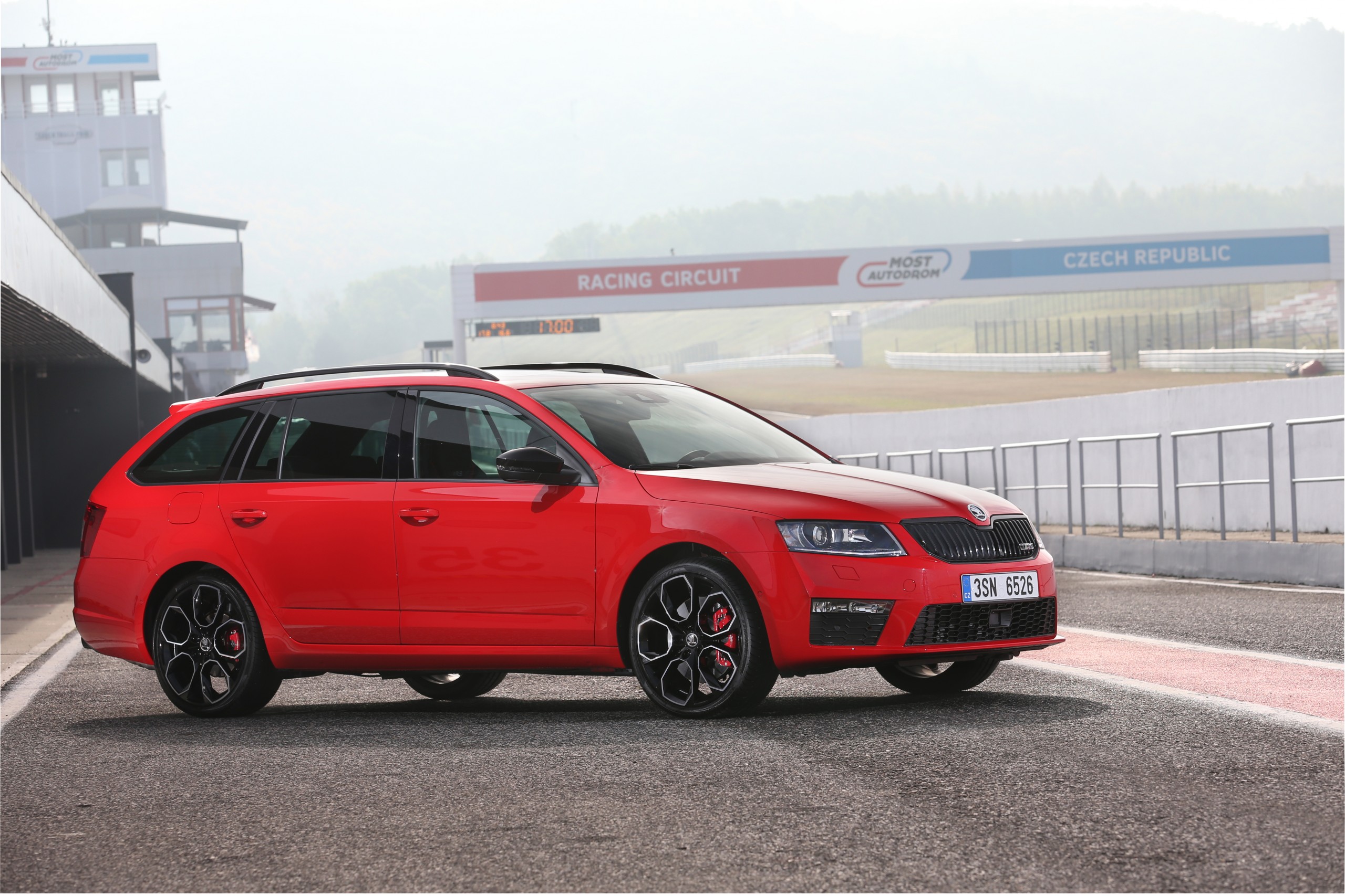 Octavia Rs 230