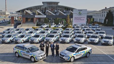 ŠKODA předá Policii ČR 477 nových služebních vozů