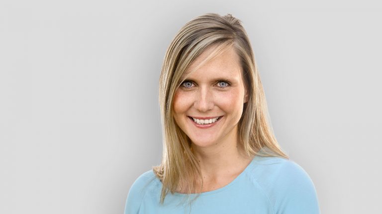contacts_Ann_Harder_Portrait