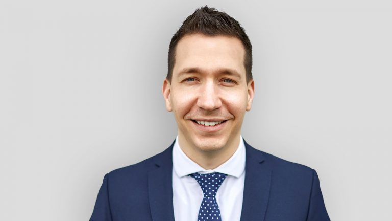 contacts_Jakub_ Velen_Portrait