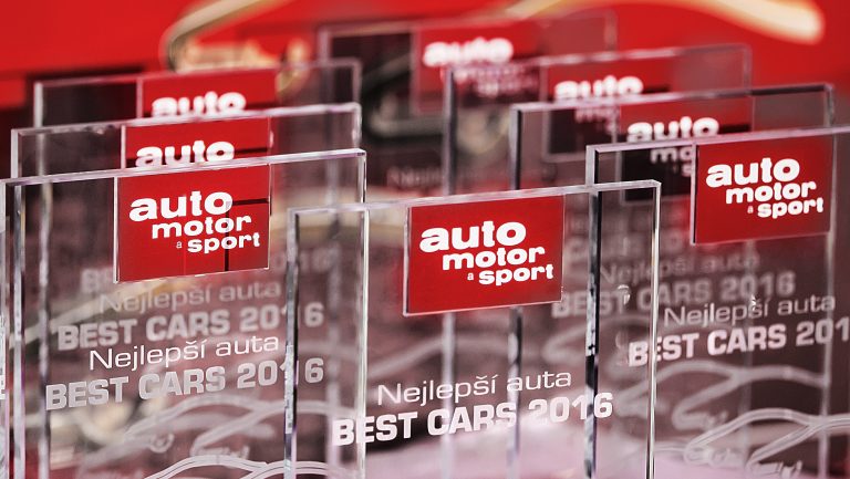 Vozy ŠKODA ovládly anketu Best Cars 2016