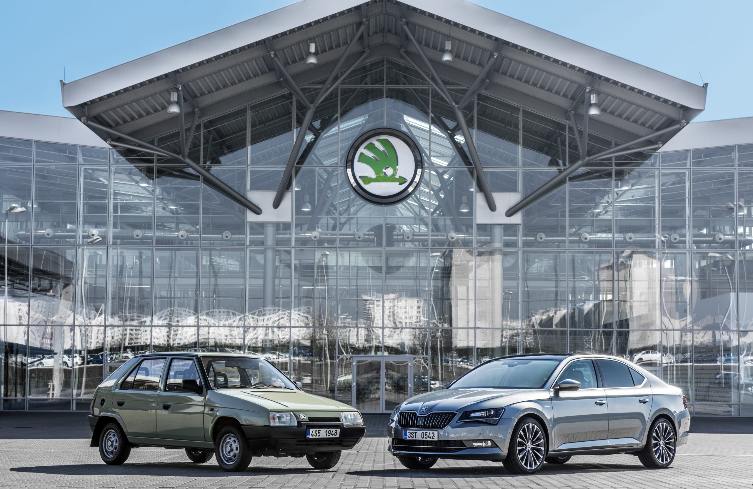 A strong partnership: 25 years of ŠKODA and Volkswagen - Škoda Storyboard