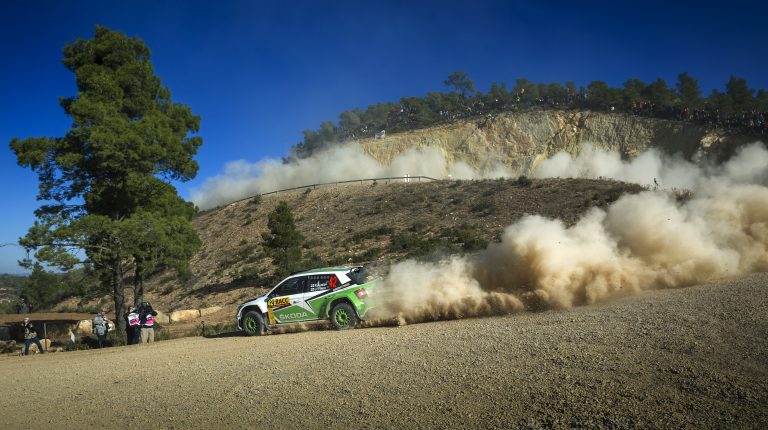 ŠKODA remains on course for victory at Rally Spain