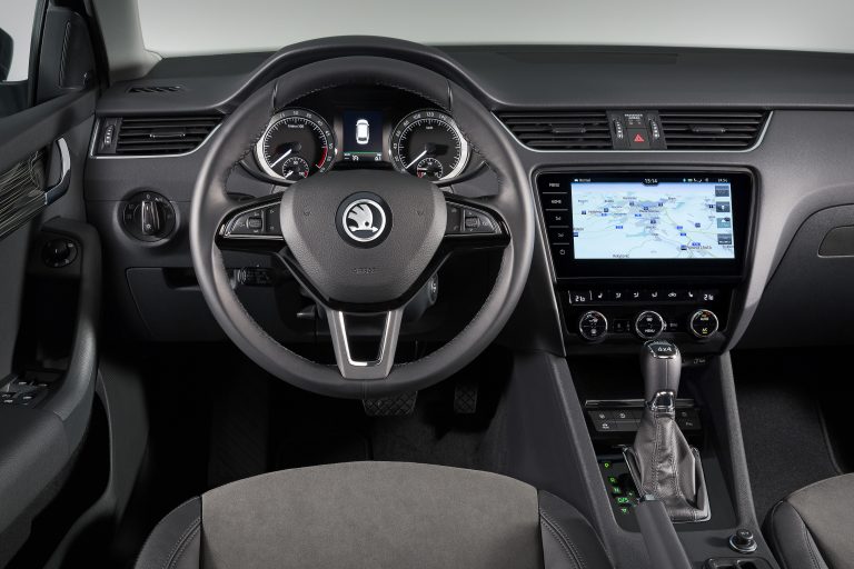 ŠKODA OCTAVIA COMBI - ŠKODA Storyboard ŠKODA OCTAVIA COMBI - ŠKODA Storyboard