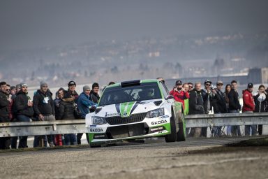 Vítězná série značky ŠKODA trvá: Jan Kopecký triumfoval na úvodním podniku českého mistrovství v rally