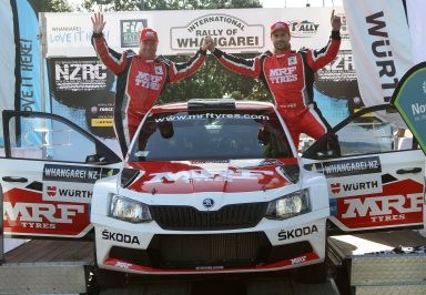 Dvojnásobné vítězství pro MRF ŠKODA: Gaurav Gill zvítězil před Olem Christianem Veibym v Rally Whangarei (APRC)