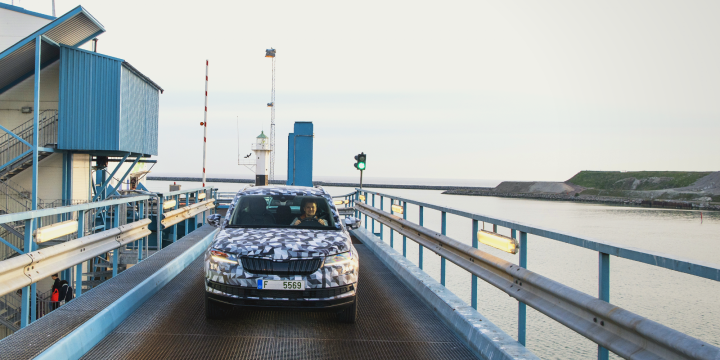 From Zero To Sixty The Thrilling Story Of The Skoda Karoq Moon Weiss Perleffekt - gju4cgu