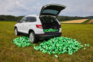 Tour de France endurance test: ŠKODA KAROQ with VarioFlex rear seats has space for up to 1,000 bottles