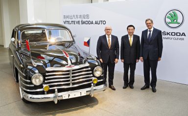 Chinese government delegation visited ŠKODA AUTO plant and museum in Mladá Boleslav