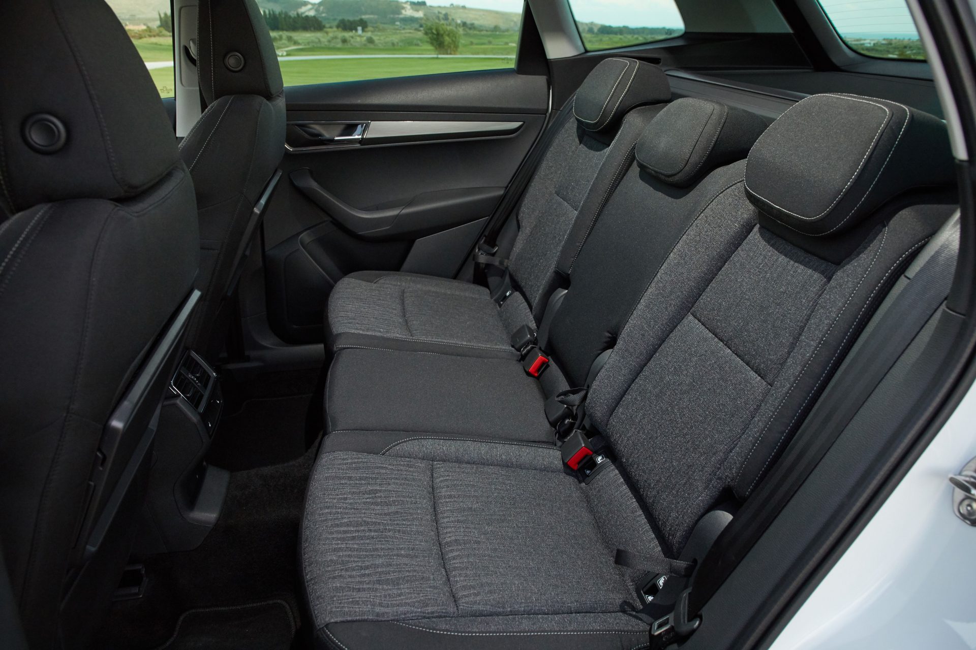 The Truth About The Skoda Karoqs Interior Space Is It Enough - 63qmr6q