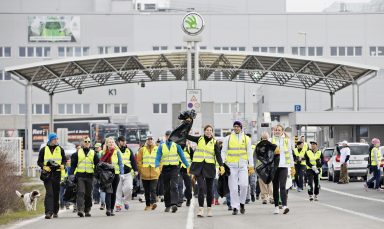 Zaměstnanci ŠKODA AUTO posbírali v rámci akce ,Ukliďme svět, ukliďme Česko‘ přes 7 tun odpadu