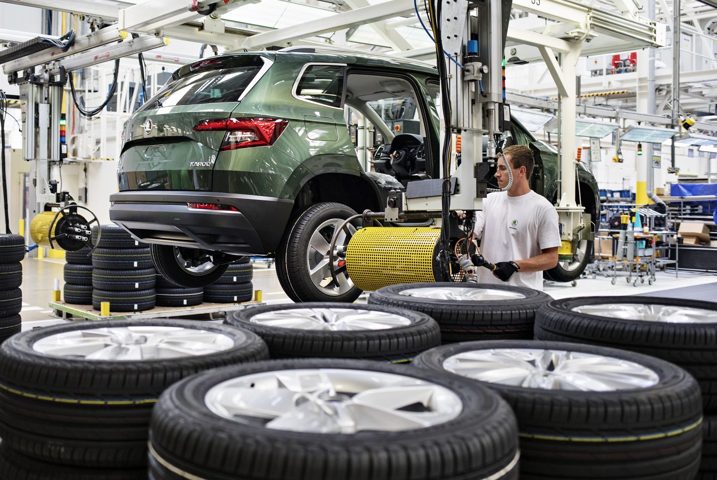 Is The Skoda Karoq Business Edition The Ultimate Business Car? Find Out. - amsfu0n