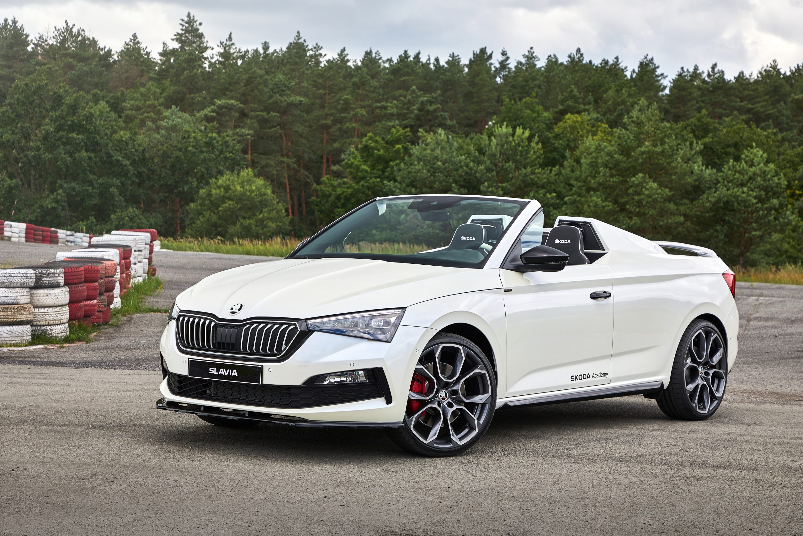ŠKODA SLAVIA: a student spider inspired by history - Škoda Storyboard