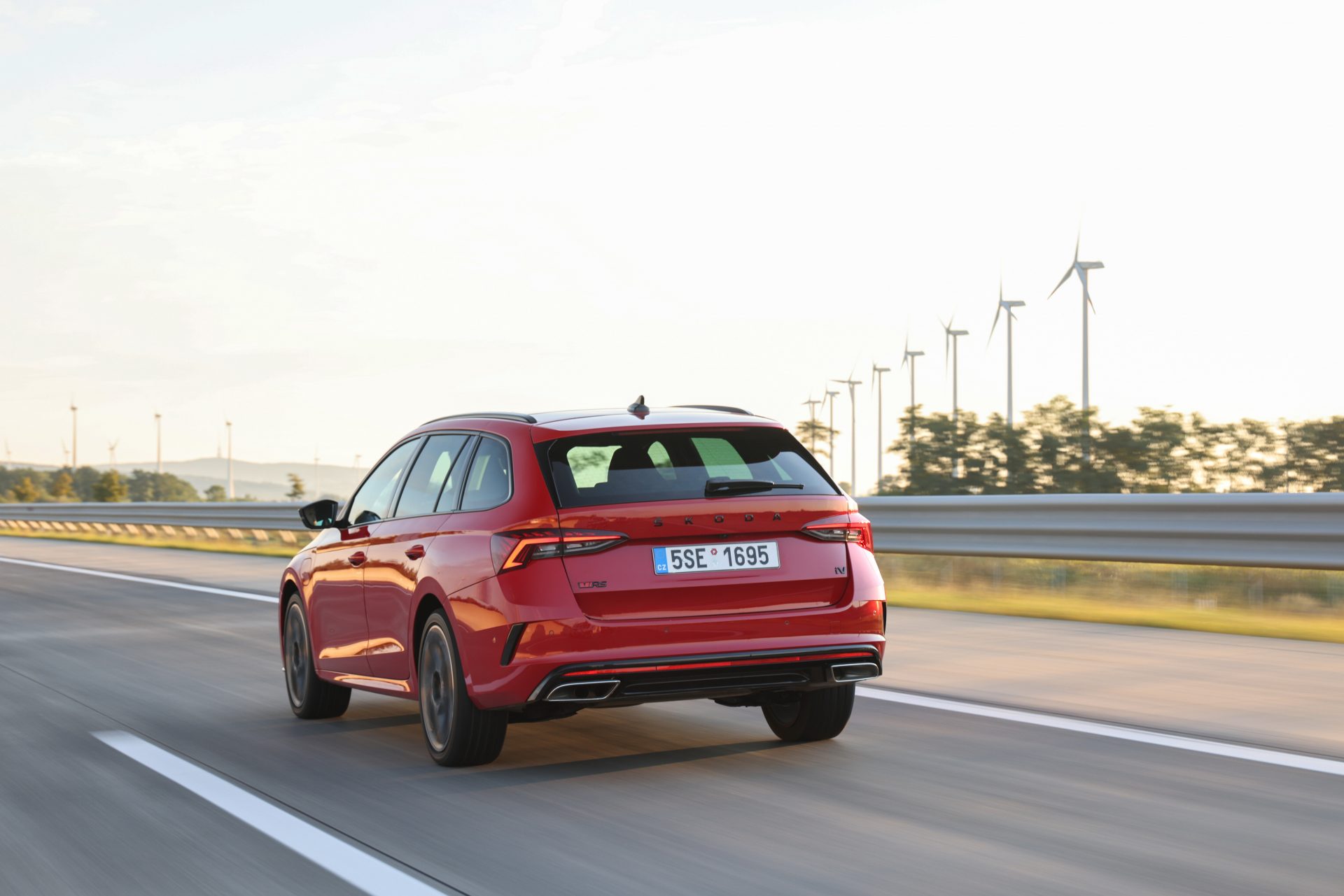 ŠKODA OCTAVIA COMBI RS iV - Škoda Storyboard