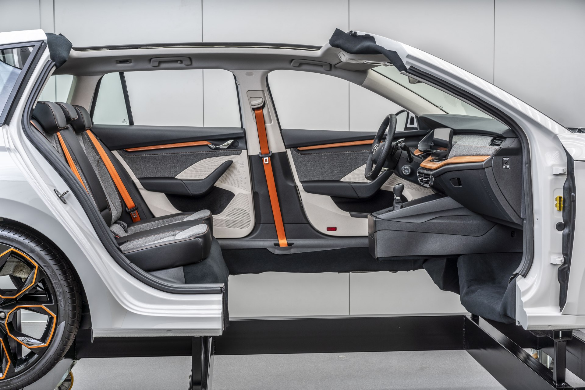 ŠKODA AUTO uses eco-materials in its vehicles and is researching ...