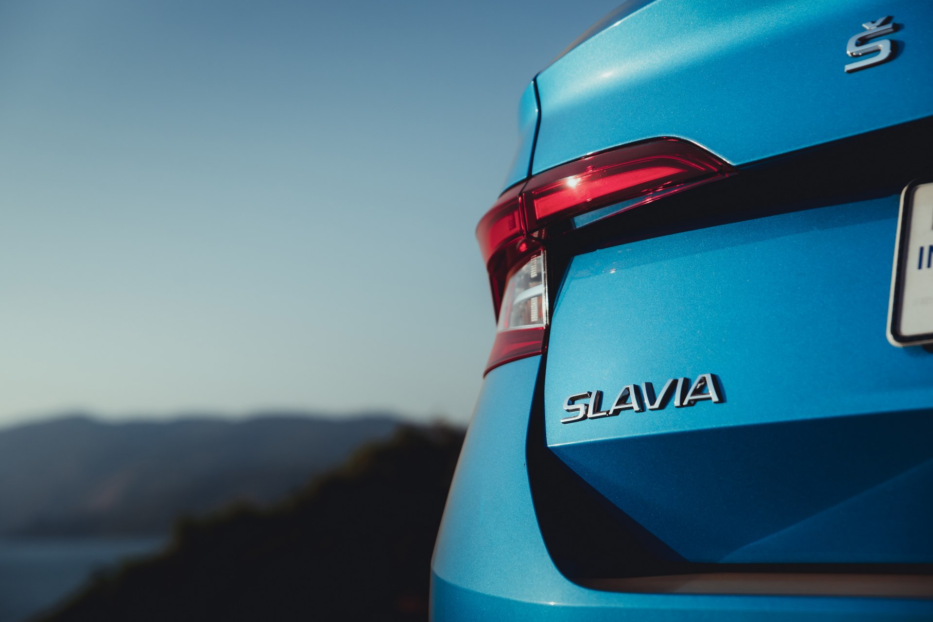 Slaviya Exterior: elegant design and generous amounts of space - Škoda Storyboard