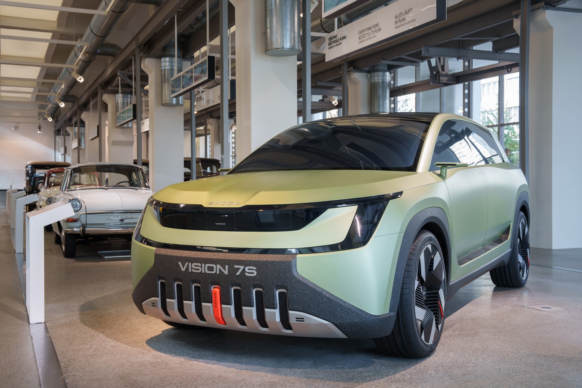 Nová studie ŠKODA VISION 7S nyní ve ŠKODA Muzeu - Škoda Storyboard