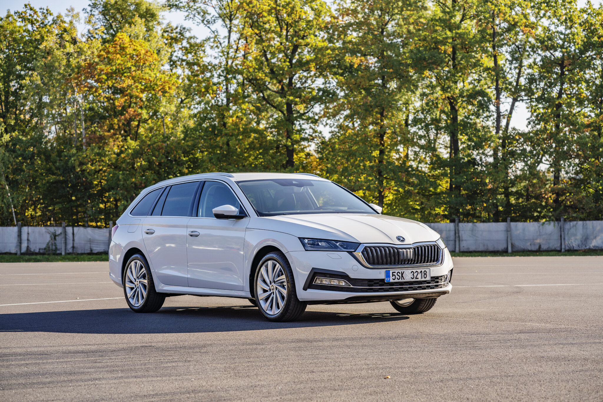Pare-Soleil Magnétique Pour Vitres Latérales Skoda Octavia Combi (2019-2024) - 6 Pièces, Protection UV
