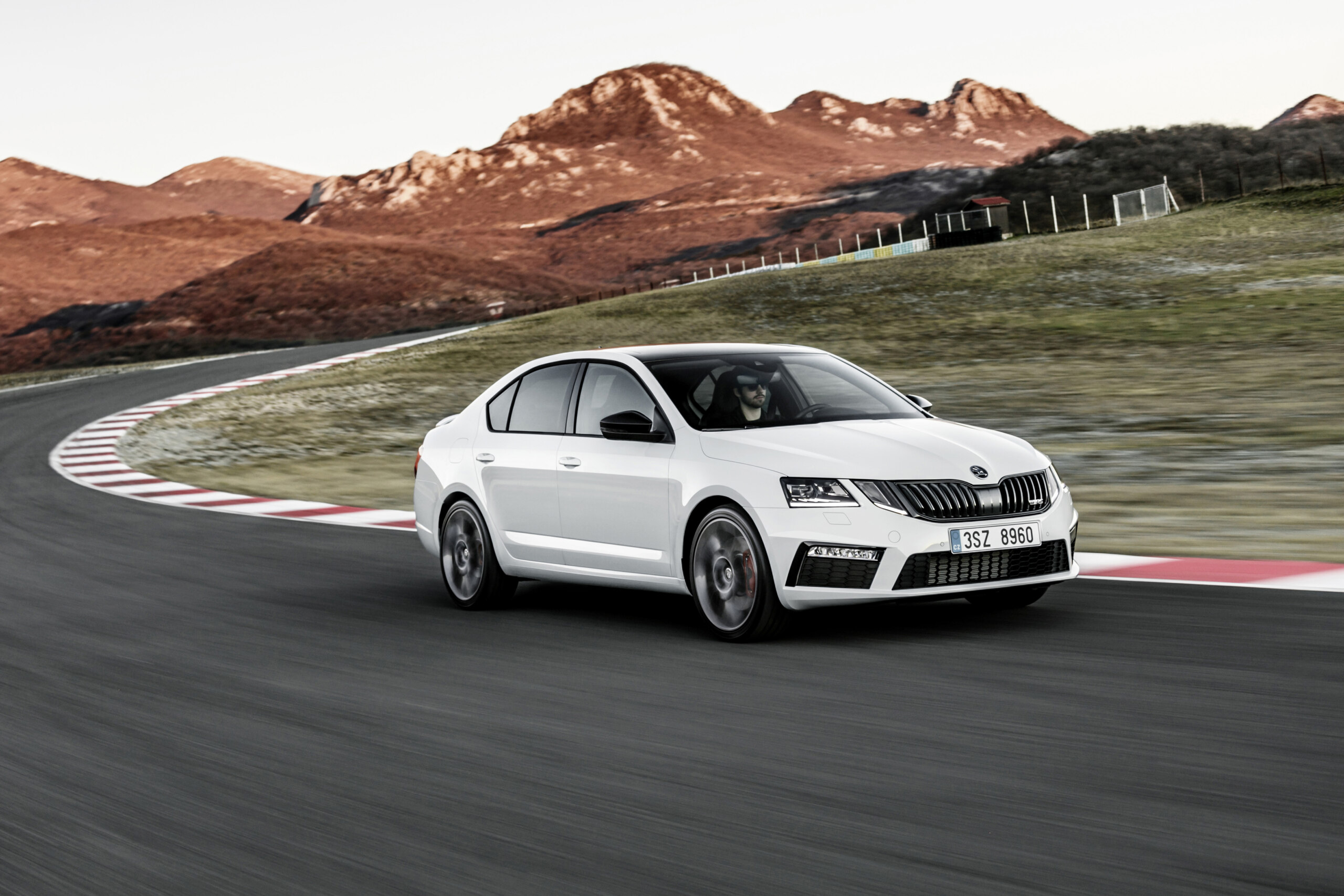 First sketches of the innovated Octavia. Take a look - Škoda Storyboard