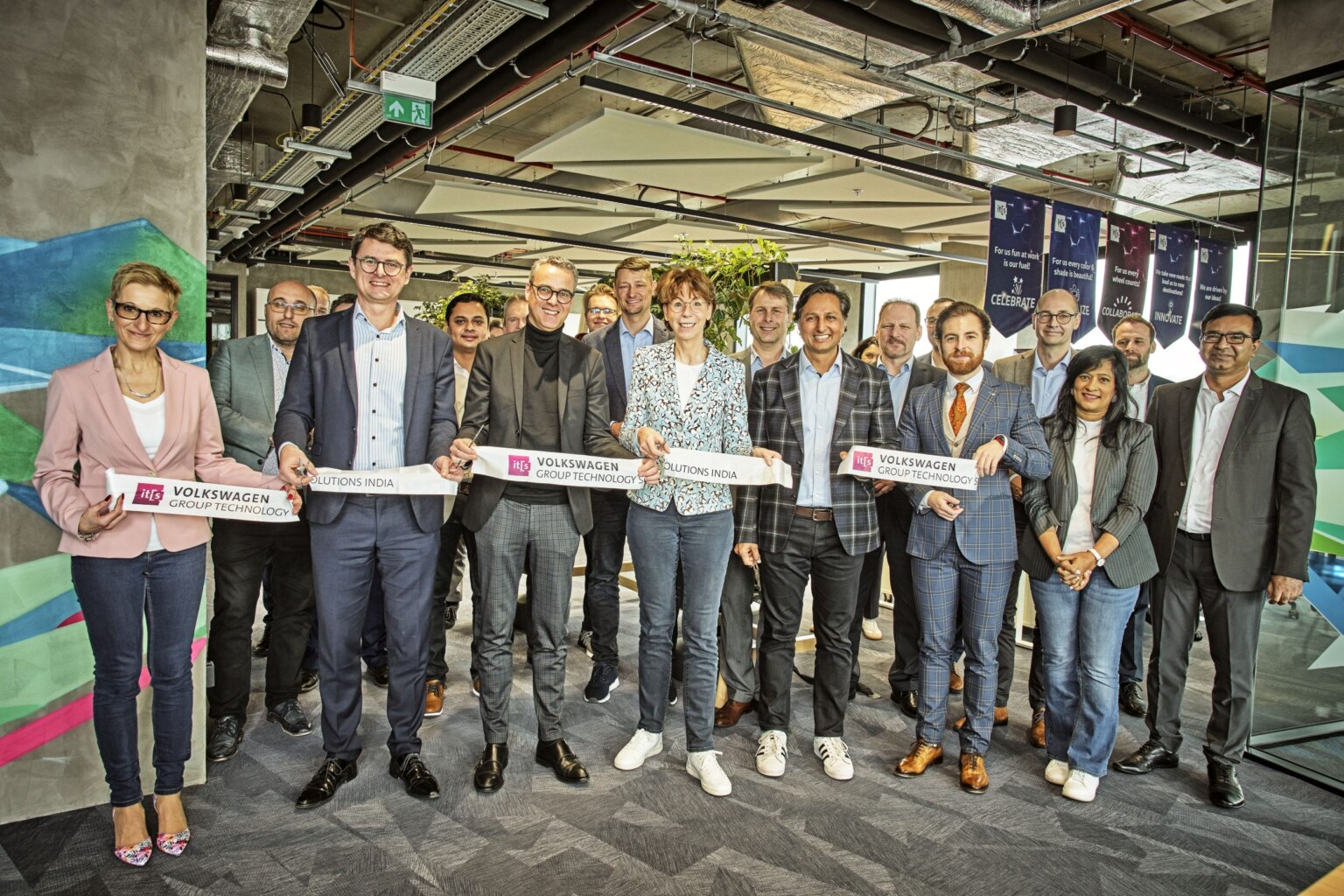 První hackathon neziskového vzdělávacího institutu 42 Prague ...