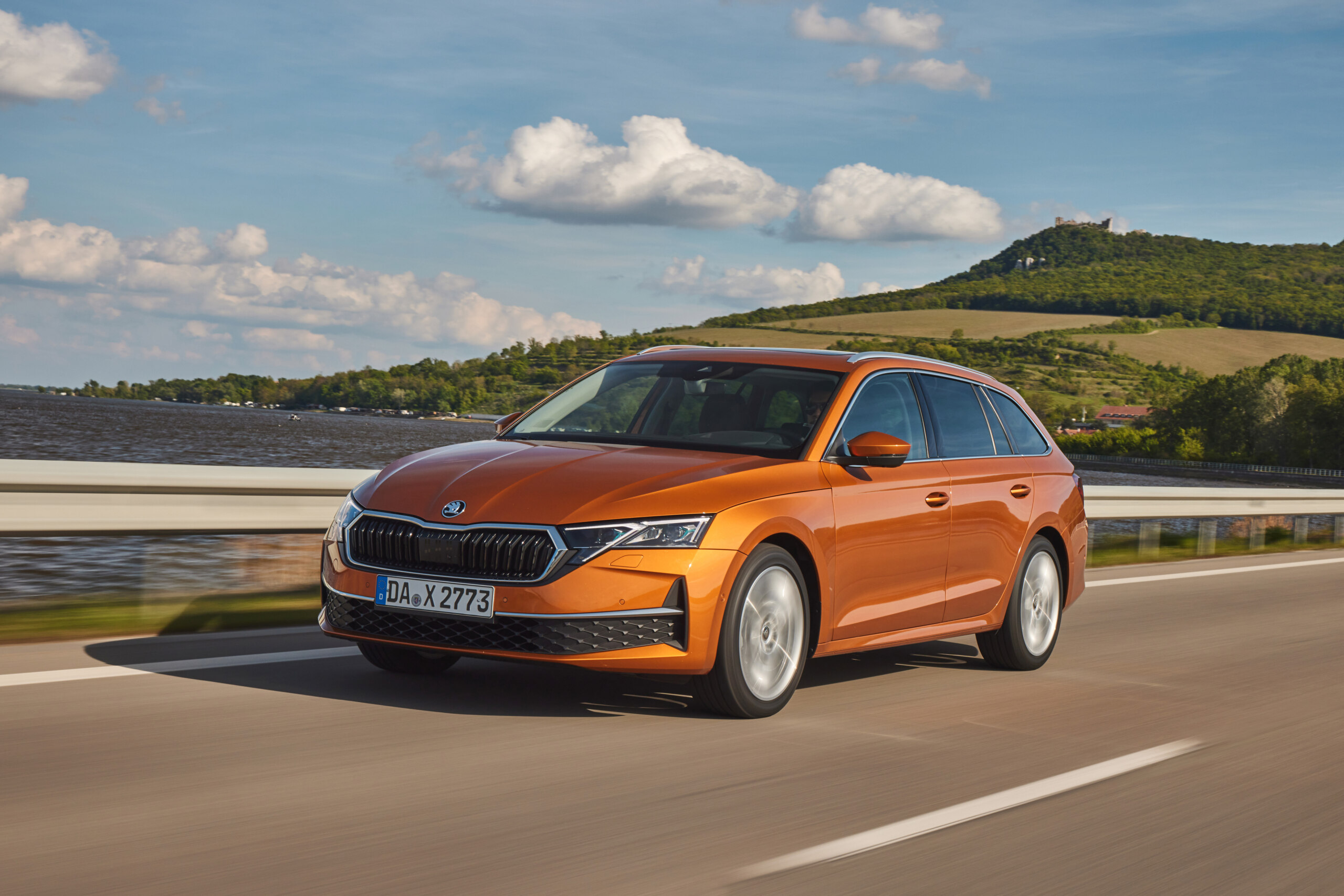 Connectivity New services and enhanced user experience with AIbased