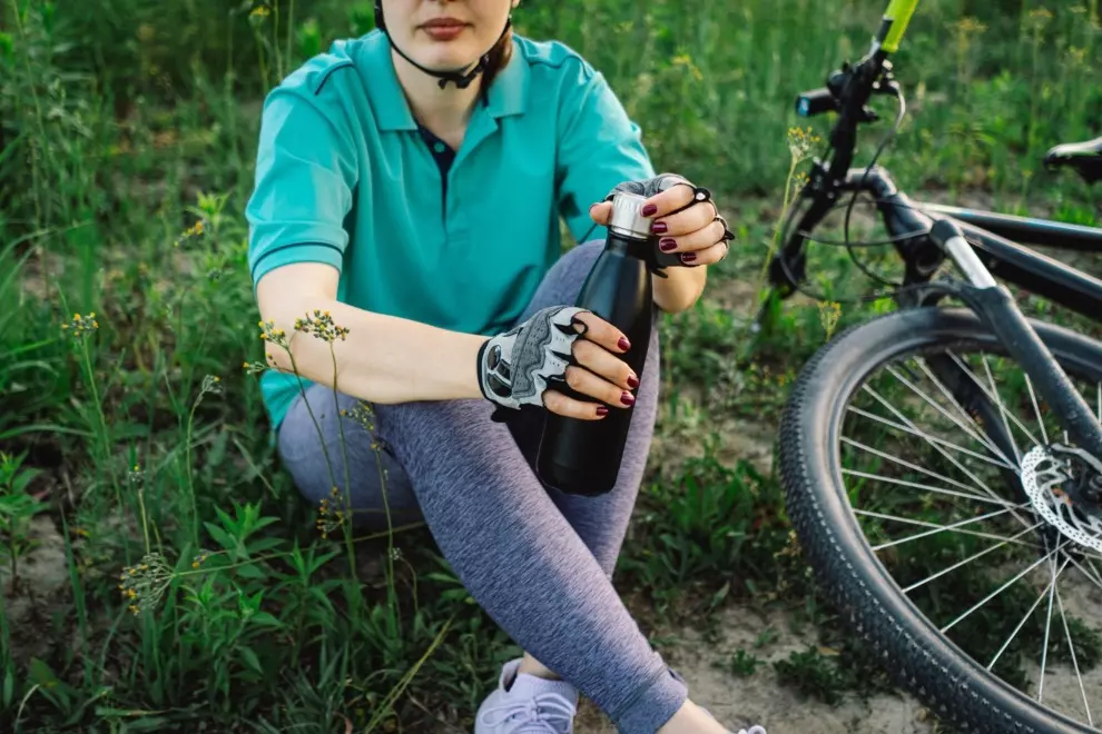 Water-Bottle-Cyclist-profimedia-0958810597-CVR_2f8c5c67