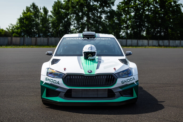 Chasing tenths: on two wheels or four