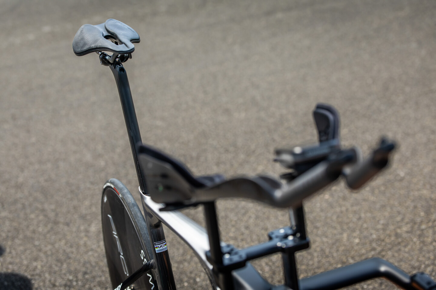 Chasing tenths: on two wheels or four