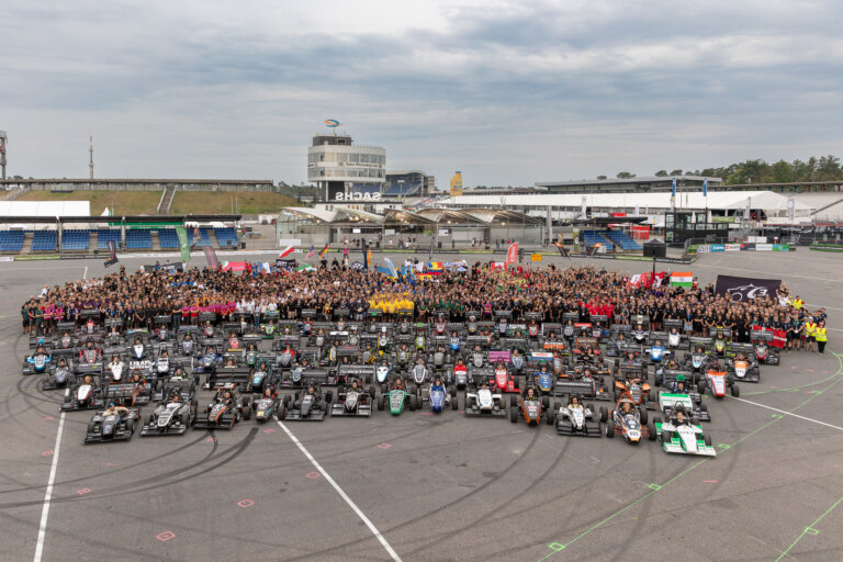 Studierende im Motorsportfieber