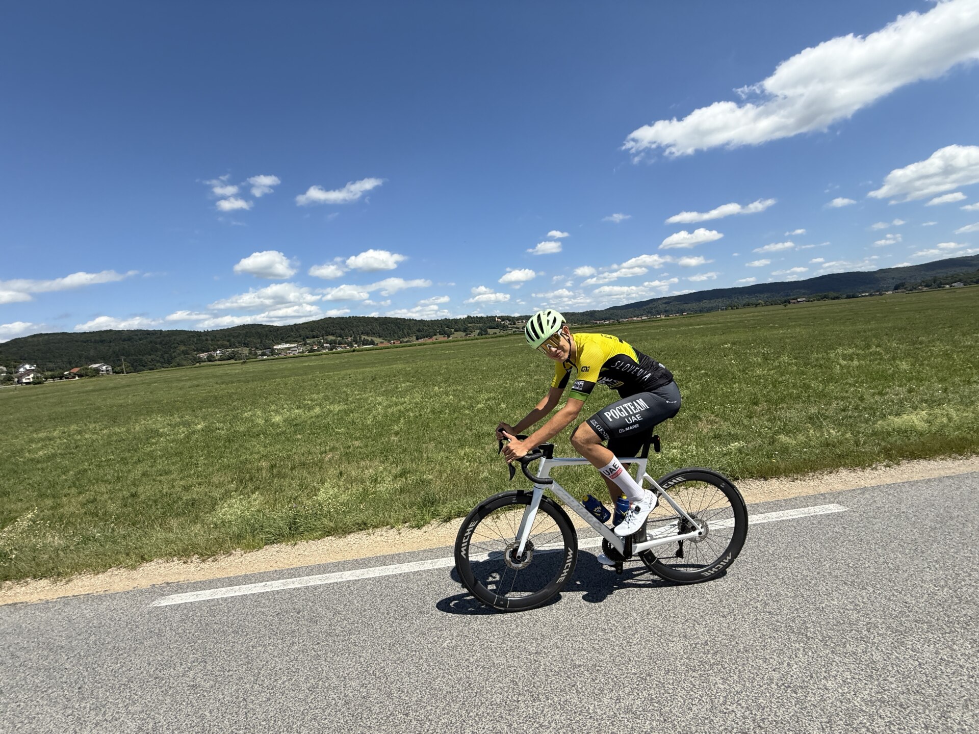 130 kilometrov za 130 let: po cestah Dolenjske