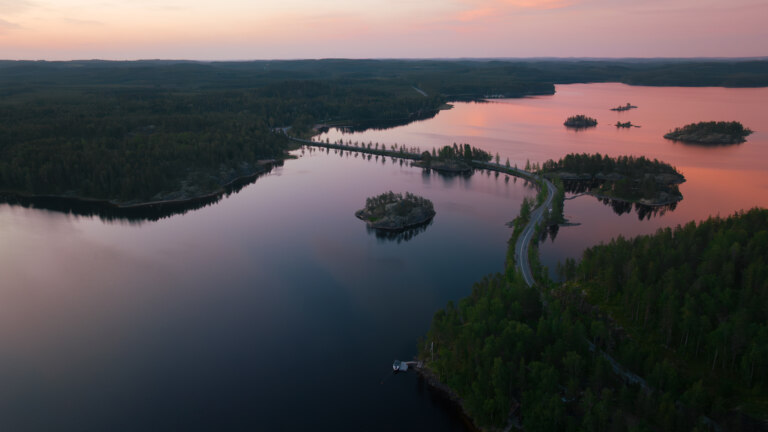 Výzva pro mistra rally: 300 km na kole bílou nocí