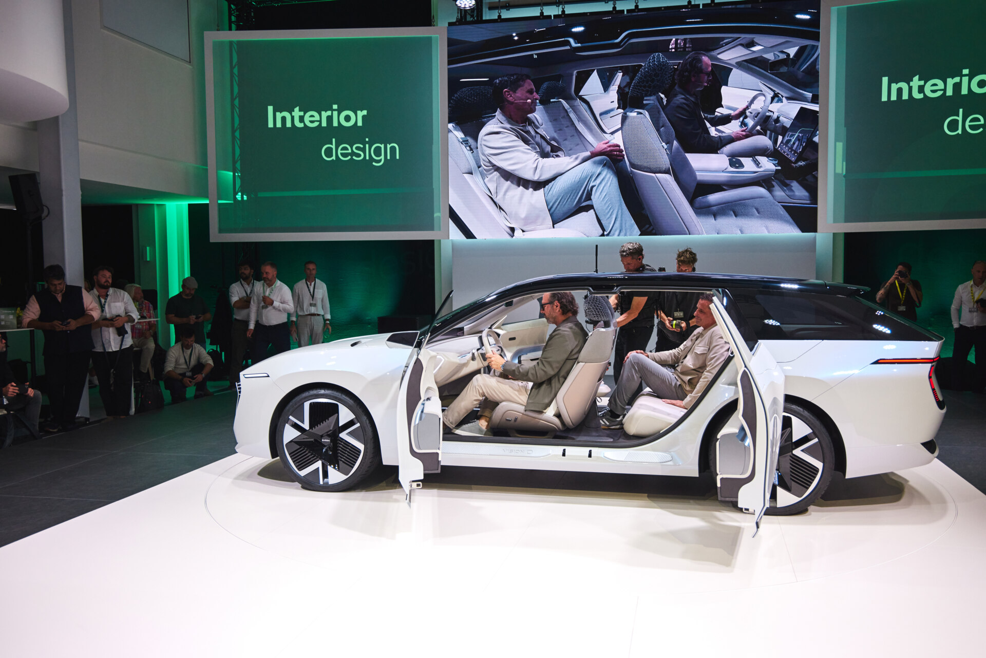 World Premiere of Vision O