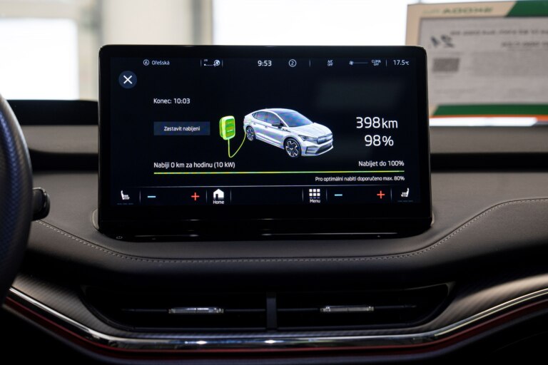 Ke změření kapacity se používá pomalé nabíjení z minima na 100 %.