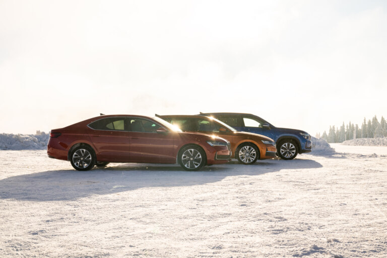 V zime si v aute prikúrte, ale neuvarte sa