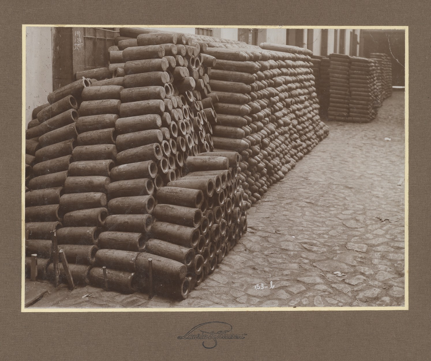 Fo001703_odlitky_pro_vyrobu_granatu_LK16_1_8aeac27b