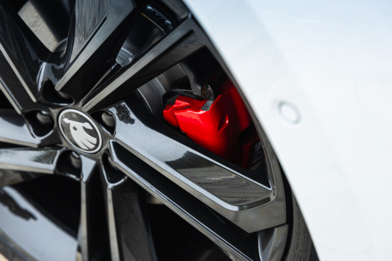 Rýchlejšia a zábavnejšia. Nová Škoda Fabia 130 miluje zákruty