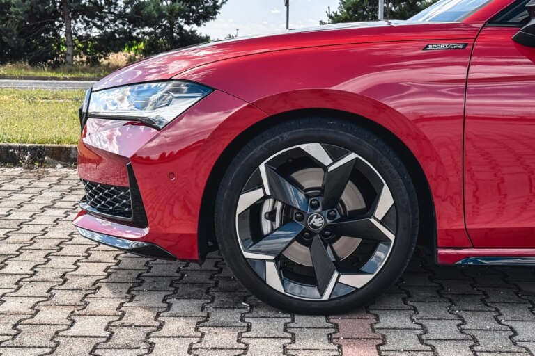 Tri tisícky kilometrov s najsilnejším Superbom. Ako zvládol taliansku výzvu?