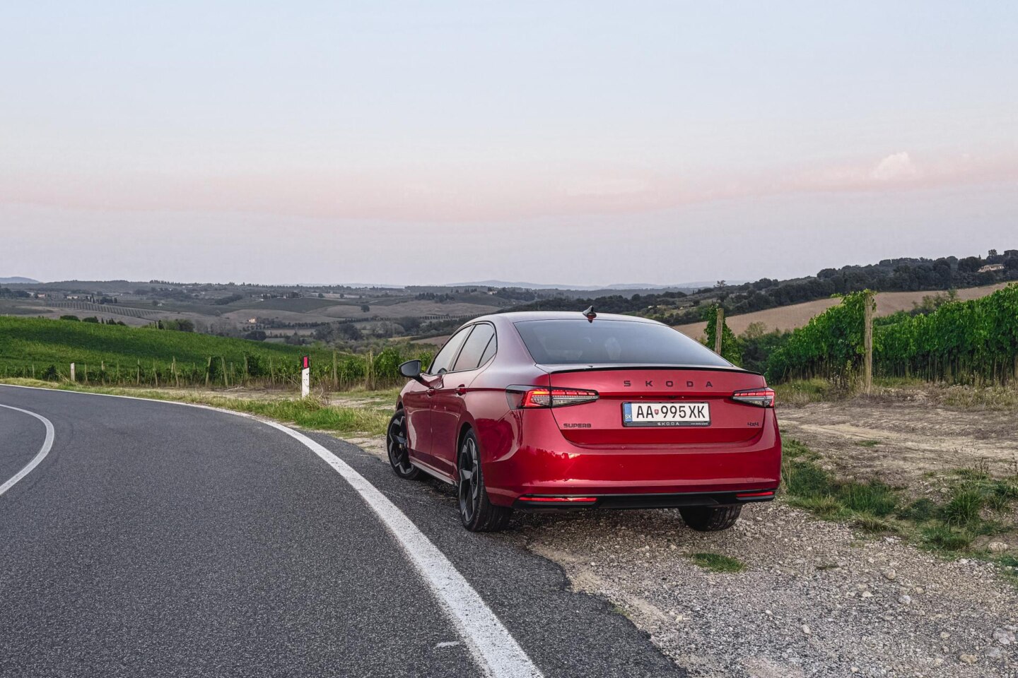 Tri tisícky kilometrov s najsilnejším Superbom. Ako zvládol taliansku výzvu?