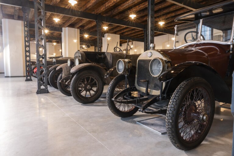 Depozitář Škoda Auto