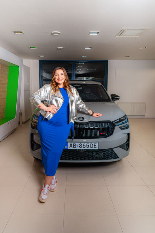 Komička Simona First pokračuje v spolupráci so  Škoda Auto Slovensko, opäť si vybrala Kodiaq
