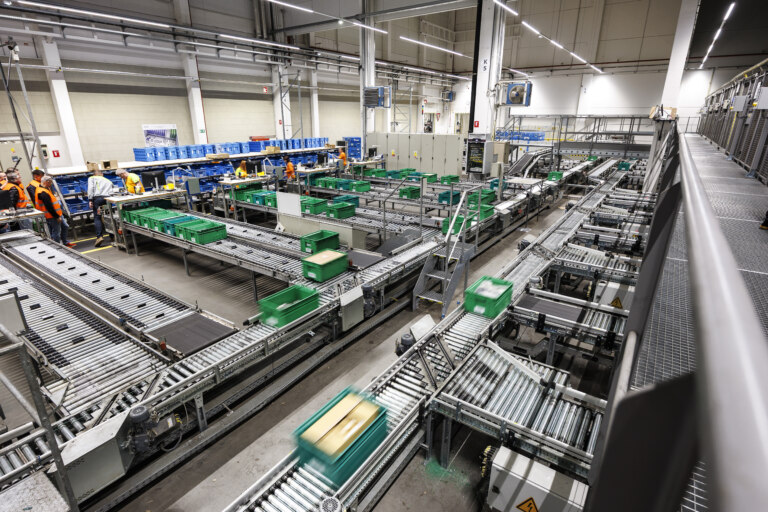 Bezkonkurenčná rýchlosť dodávok originálnych dielov prináša zákazníkom značky Škoda servis bez zbytočných prestojov