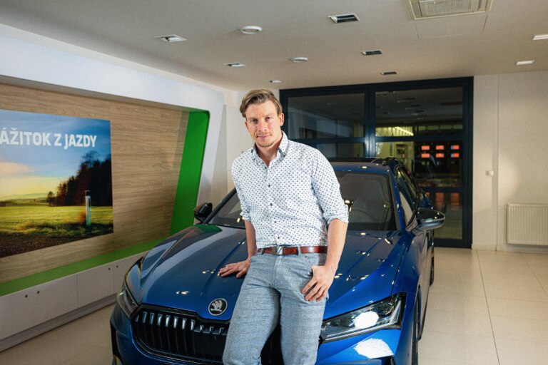 Herec Juraj Bača pokračuje v spolupráci so Škoda Auto Slovensko