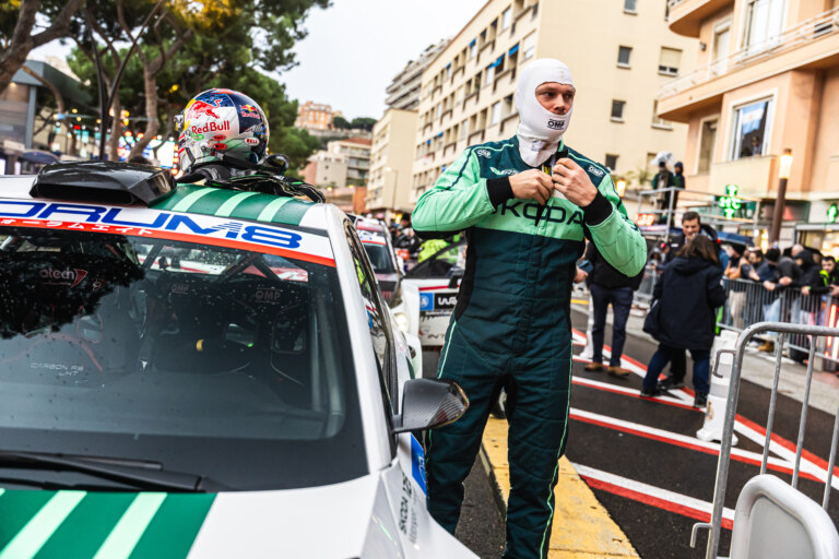 4b_WRC_RMC_-25_24417a84