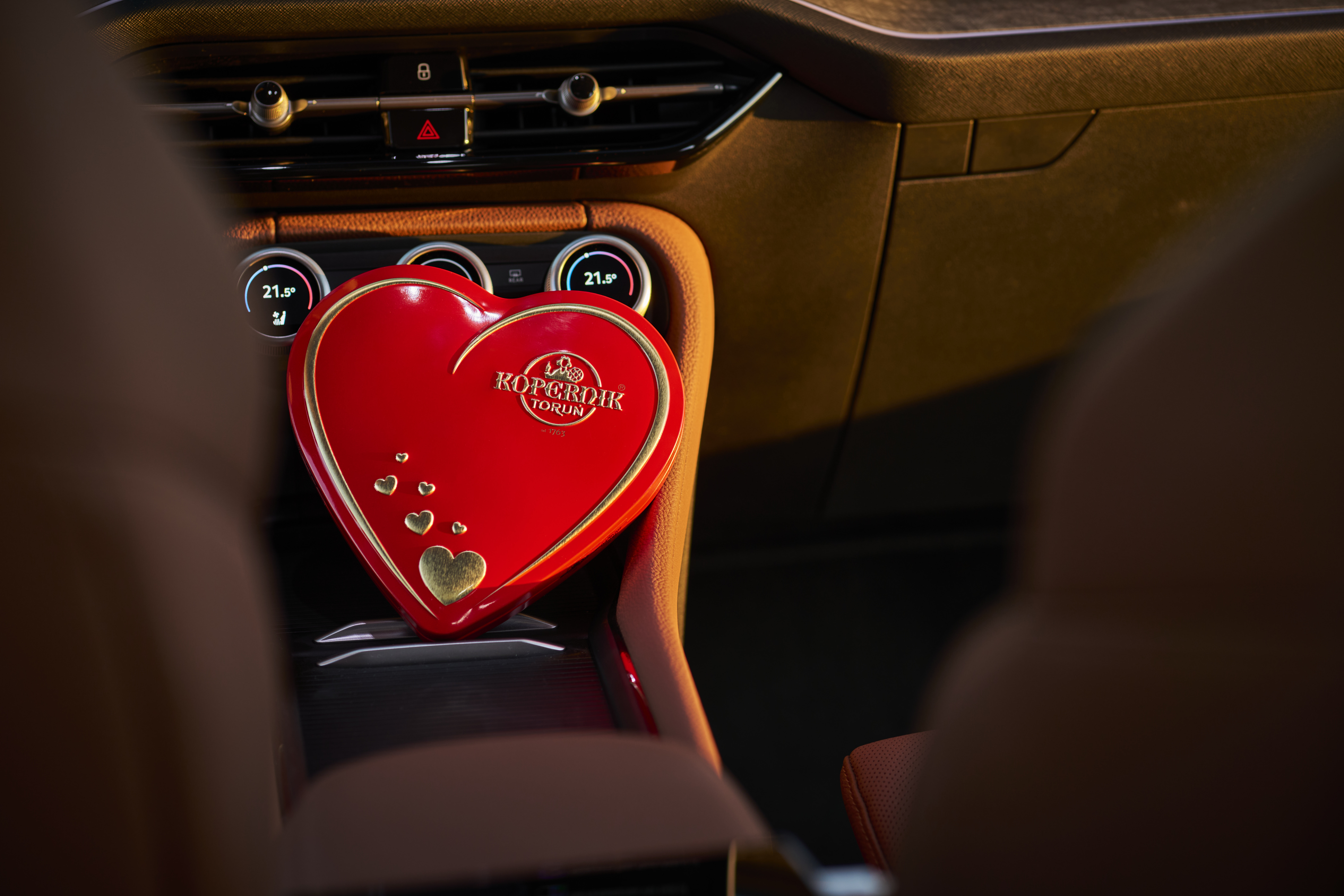 The name of the most famous native son appears several times in Toruń. For example, there is Nicolaus Copernicus University, and of course, gingerbread cookies bearing his name are a must.