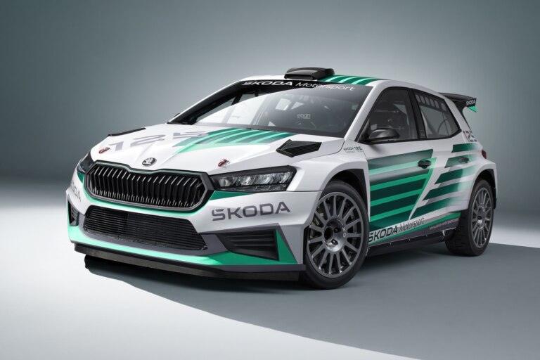 FabiaRS_Rally2_34front_white_a_022f5a3a