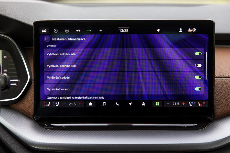 Co vše se spustí stisknutím tlačítka Výhřevy lze detailně zvolit v nastavení této funkce