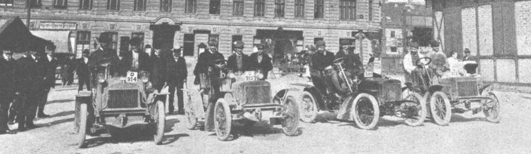 The Laurins are lined up at the start. From left: Klement, Slevogt, Kollarz, and Vondřich.