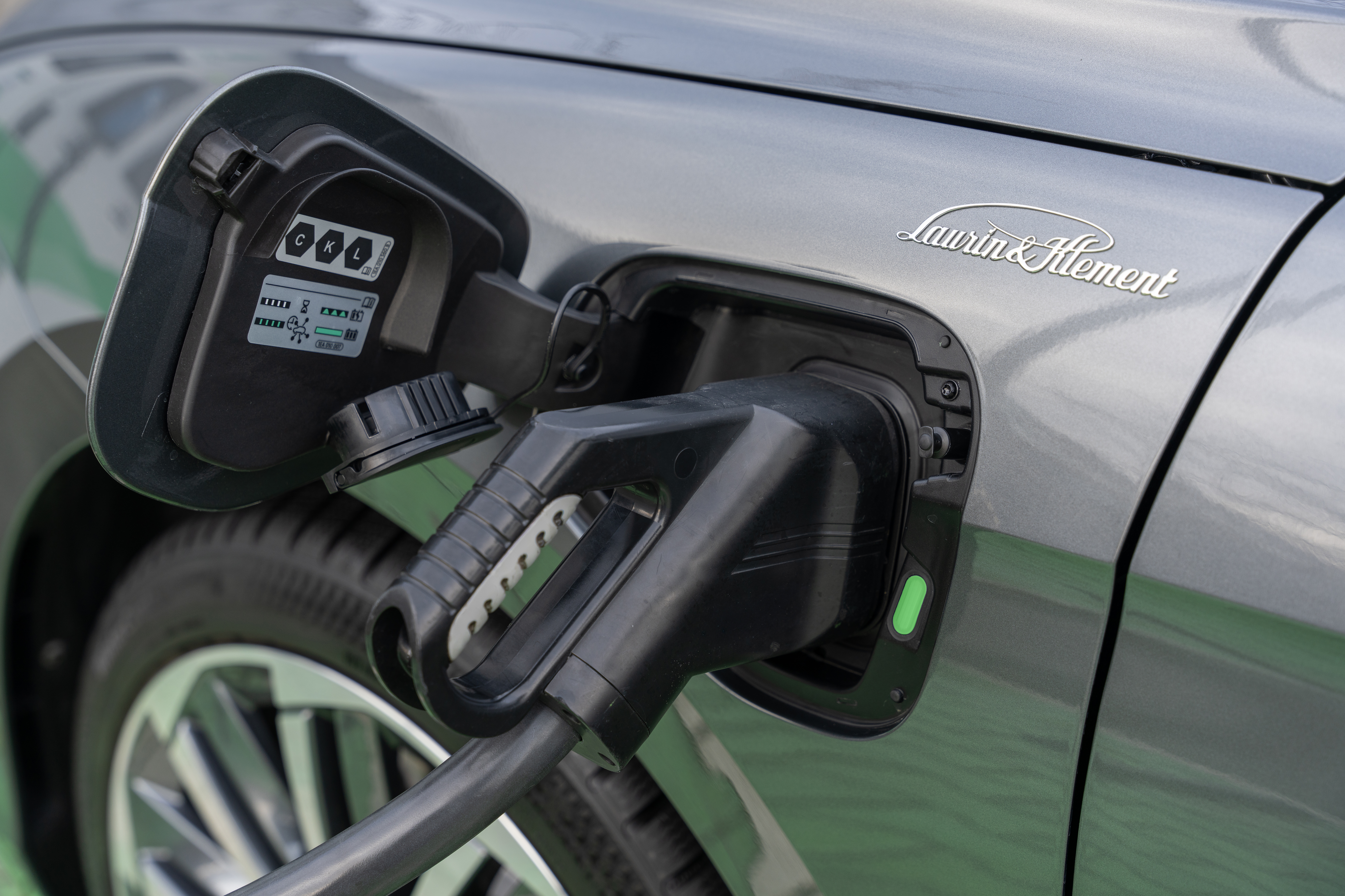 Superb_iv_sedan-2_new_ad3b1c8b